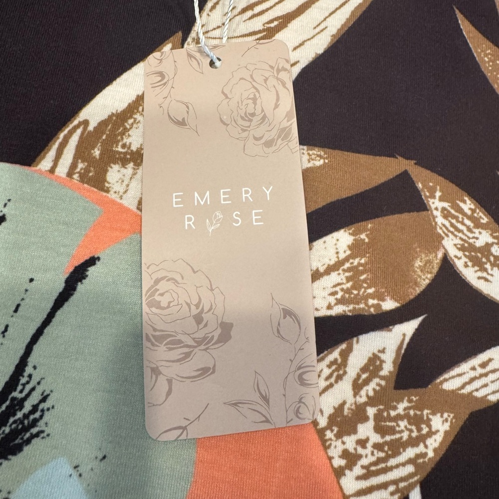 NWT EMERY ROSE Casual Minimalist Floral Print Plus Size Women Short Sleeve Dress - Picture 9 of 11